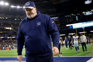 After Bill Belichick signs a contract, Mike McCarthy, the head coach of the Dallas Cowboys, leaves the team.